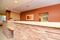 Lobby Fairfield Inn Suites by Marriott Cherokee