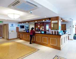 Lobi 2 London Wembley International Hotel