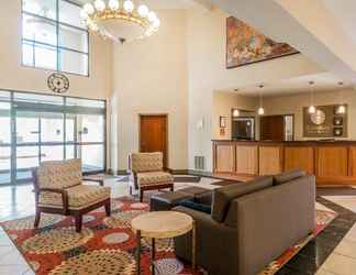 Lobby 2 Comfort Inn & Suites