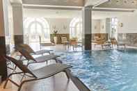 Swimming Pool Steigenberger Icon Grandhotel & Spa Petersberg