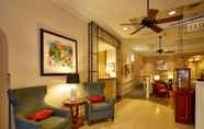 Lobi 4 The Kendall Hotel