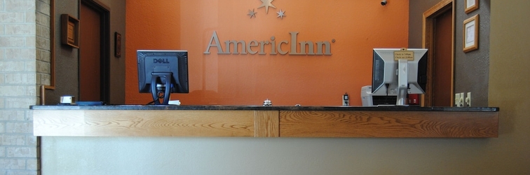 Lobby AmericInn by Wyndham Grand Rapids