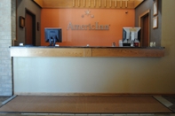 Lobby AmericInn by Wyndham Grand Rapids