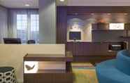 Lobi 5 Fairfield Inn & Suites by Marriott Ottawa Kanata