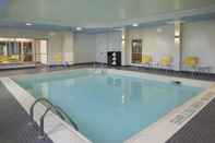 Swimming Pool Fairfield Inn & Suites by Marriott Ottawa Kanata