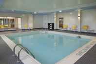 Kolam Renang Fairfield Inn & Suites by Marriott Ottawa Kanata