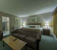 Kamar Tidur 6 Howard Johnson by Wyndham Downtown Kamloops