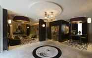 Lobi 3 Hotel Le Versailles