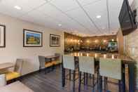 Bar, Cafe and Lounge Best Western Logan Inn