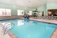 Swimming Pool Quality Inn & Suites Liberty Lake - Spokane Valley