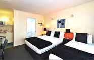 Kamar Tidur 5 Accolade Lodge Motel