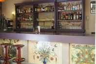 Quầy bar, cafe và phòng lounge Hotel Castell Blanc