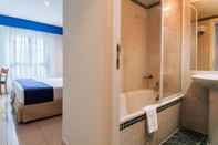 In-room Bathroom Hotel Villa de Pinto