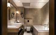 In-room Bathroom 4 Soria Moria Hotell