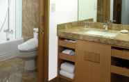 Toilet Kamar 4 Swiss Grand Hotel