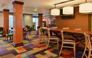 ร้านอาหาร 2 Fairfield Inn & Suites by Marriott Cleveland Avon