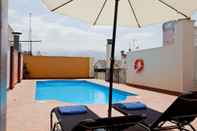 Swimming Pool Hotel Porcel Sabica