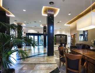 Lobby 2 Hotel Principal affiliated to RH Hotels