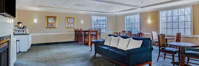 Lobby Days Inn by Wyndham Altavista