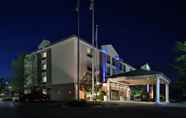 Exterior 2 Holiday Inn Express & Suites New Berlin, an IHG Hotel