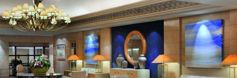 Lobby Mövenpick Hotel Beirut