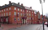 Exterior 2 The Castle Hotel Tamworth