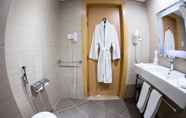 In-room Bathroom 7 Mercure Ismailia Forsan Island Hotel