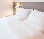 Kamar Tidur 3 Novotel Suites Paris Roissy CDG