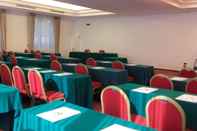 Functional Hall Best Western Hotel Cavalieri Della Corona