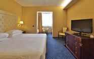 Bedroom 7 Best Western Hotel Cavalieri Della Corona