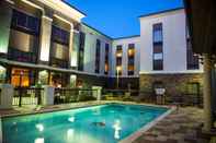 Swimming Pool Hampton Inn & Suites Stillwater