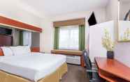 Kamar Tidur 7 Days Inn by Wyndham near Kansas Speedway