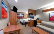 Bedroom 5 Microtel Inn & Suites by Wyndham Raton
