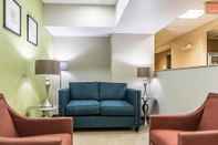 Lobi Quality Inn & Suites