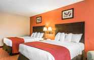 Phòng ngủ 2 Quality Inn & Suites