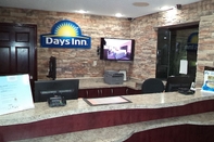 ล็อบบี้ Days Inn by Wyndham Maumee/Toledo