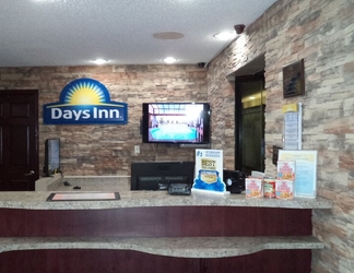 Lobby 2 Days Inn by Wyndham Maumee/Toledo