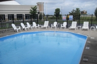 Swimming Pool Days Inn by Wyndham Maumee/Toledo