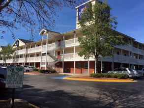 Exterior 4 InTown Suites Extended Stay Jacksonville FL – Baymeadows