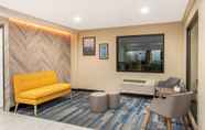 Lobi 7 Days Inn by Wyndham Merced / Yosemite Area