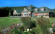 Exterior 5 The Lodge at Bretton Woods