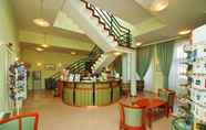 Lobby 6 Baross City Hotel
