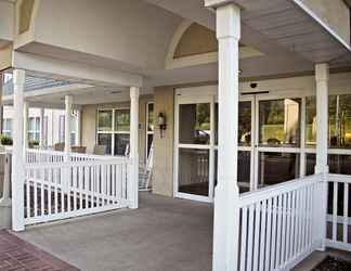 Exterior 2 Country Inn & Suites by Radisson, Frackville (Pottsville), PA