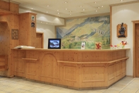 Lobby Hotel Hofgut Sternen, Sure Hotel Collection by Best Western