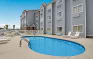 Swimming Pool 2 SureStay Hotel by Best Western Shallotte