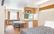 Bedroom 6 Days Inn by Wyndham Sturbridge