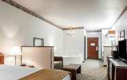 Bedroom 6 Best Western Premier Keizer/Salem Hotel