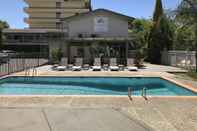 Kolam Renang HotelMOTEL Adelaide