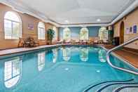 Swimming Pool Best Western Plus River Escape Inn & Suites