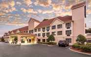 Luar Bangunan 5 Comfort Suites Wilmington near Downtown